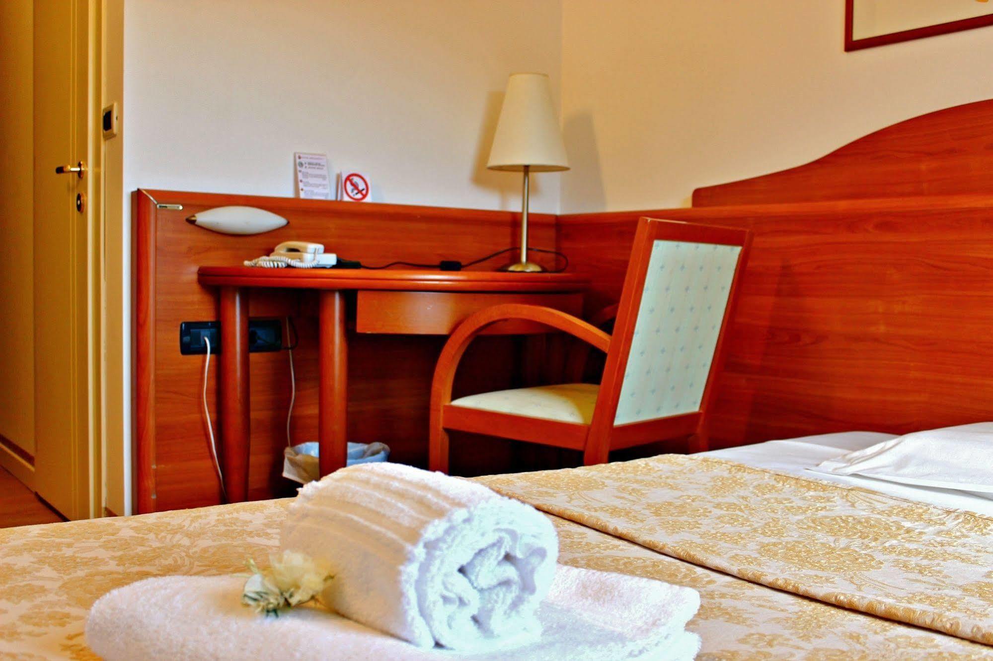 Hotel Miramonti Enoteca Pove del Grappa Exteriér fotografie